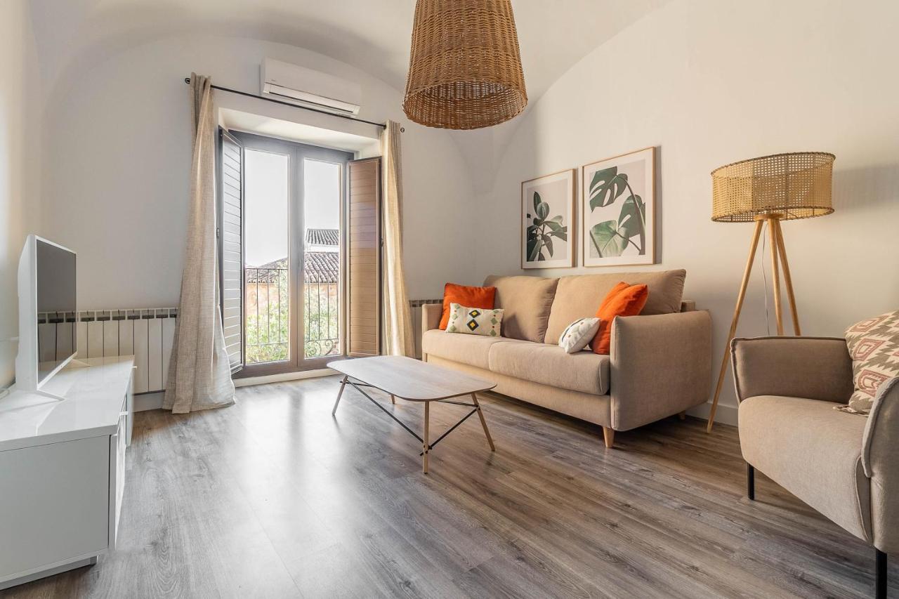Apartamentos El Patio Plaza Santa Clara Caces المظهر الخارجي الصورة