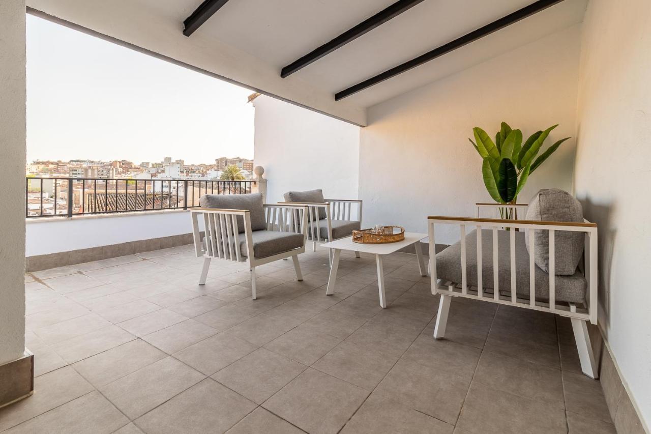 Apartamentos El Patio Plaza Santa Clara Caces المظهر الخارجي الصورة