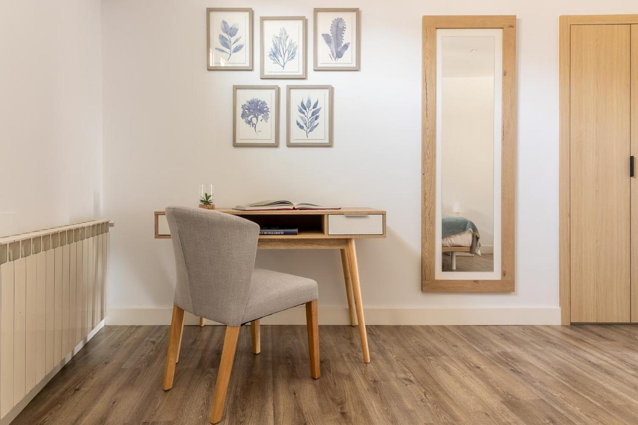 Apartamentos El Patio Plaza Santa Clara Caces المظهر الخارجي الصورة